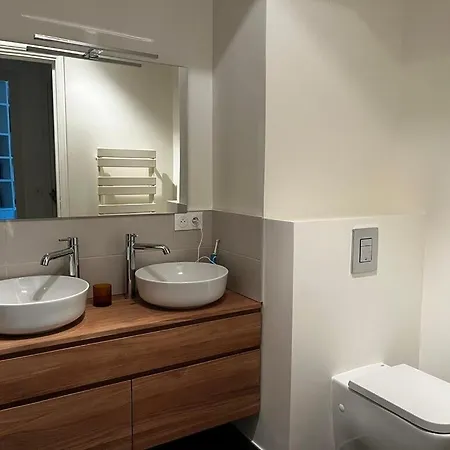 Guestready - Luxurious Charm Near Arc De Triomphe شقة *